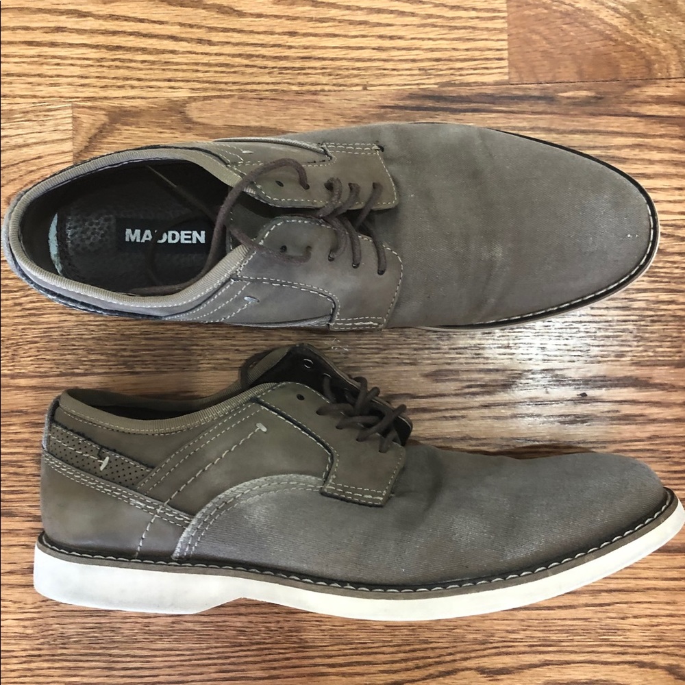 Steve Madden M Deene shoe